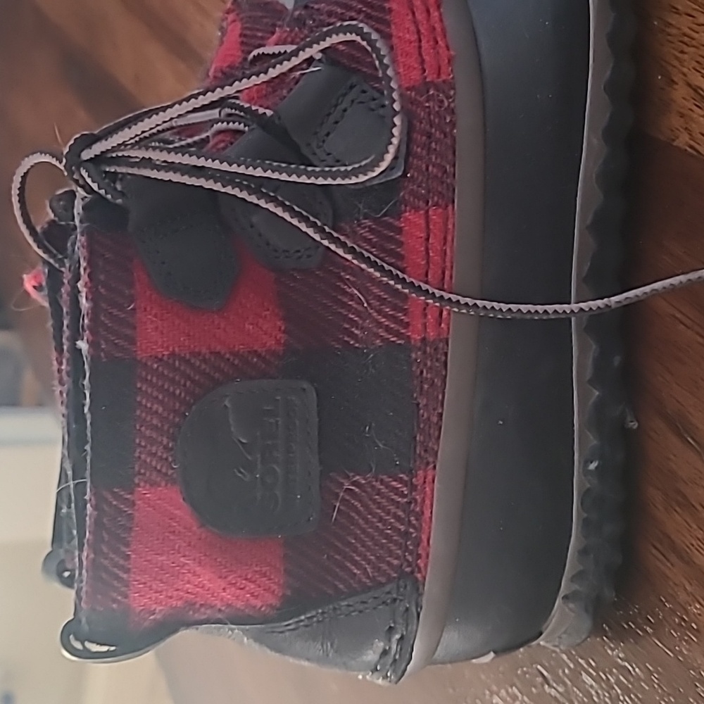 Sorel Out N About Buffalo Plaid Red Black Duck Winter Snow Boots Size 7 - Picture 3 of 6